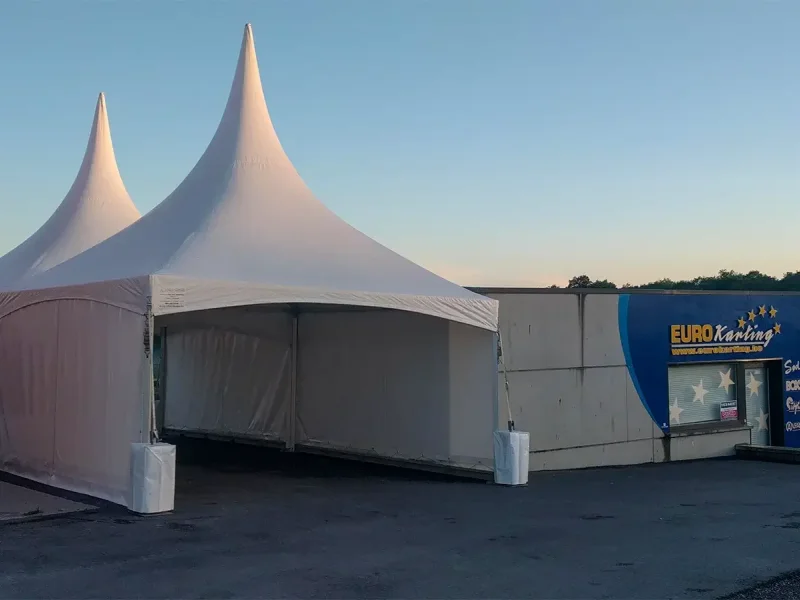 Réalisation - Tentes toiture pointue