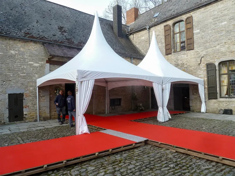 Réalisation - Tentes toiture pointue