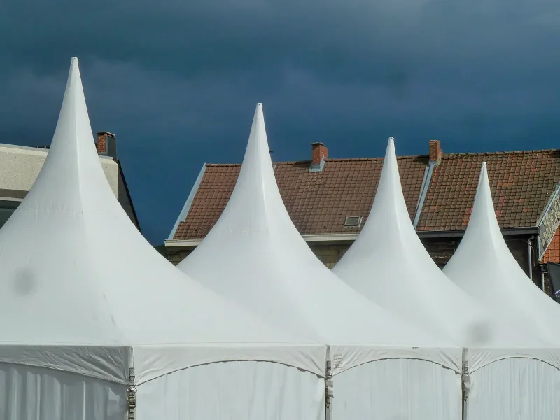 Réalisation - Tentes toiture pointue